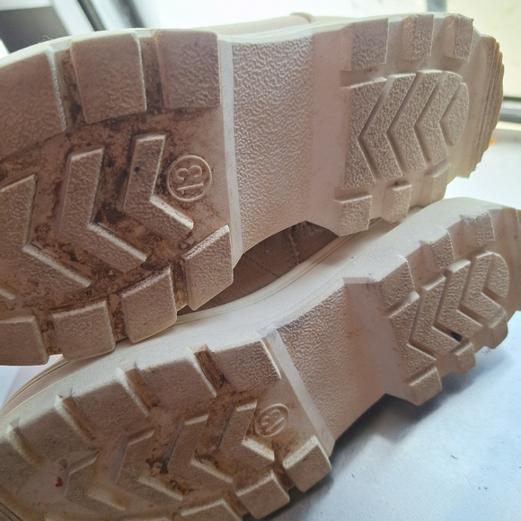 Girls boots size 13 - Picture 5 of 6